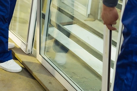 Commercial Glass Repair Technician in Vero Beach